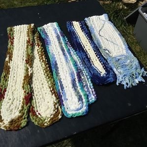 Scarfs lot of 4